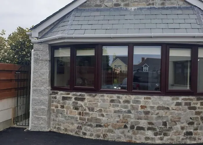 New Modern Self Contained Cottage