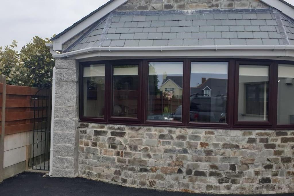 New Modern Self Contained